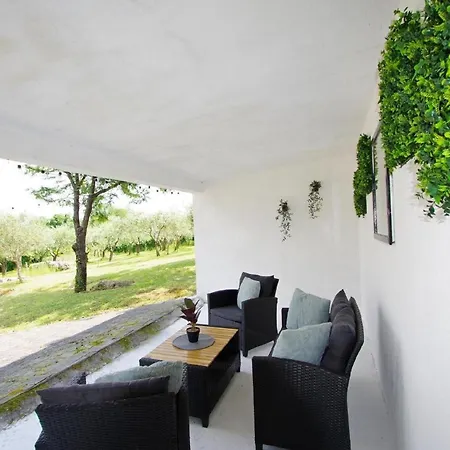 Semesterbostad Mit Schoenem Garten Rakalj