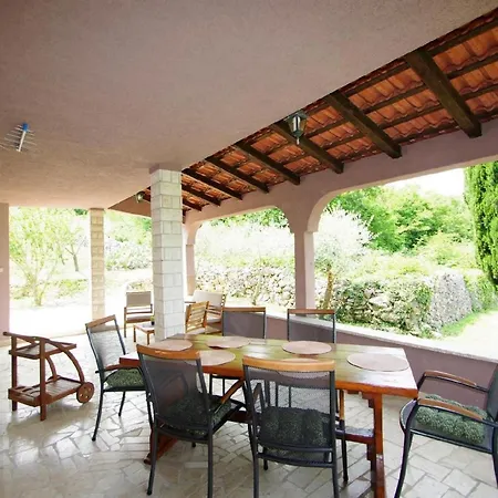 بيت للعطل Mit Schoenem Garten