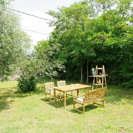 بيت للعطل Mit Schoenem Garten Rakalj
